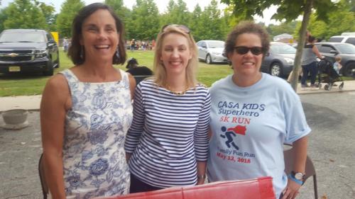 Ewing2018Volunteer plus Katherine and Julie Poththoff