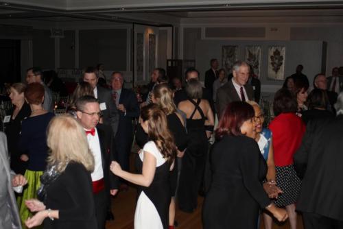 crowd dancing 4